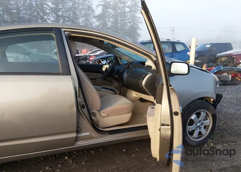 2004 Toyota Prius from USA, damaged, VIN JTDKB22U840006519